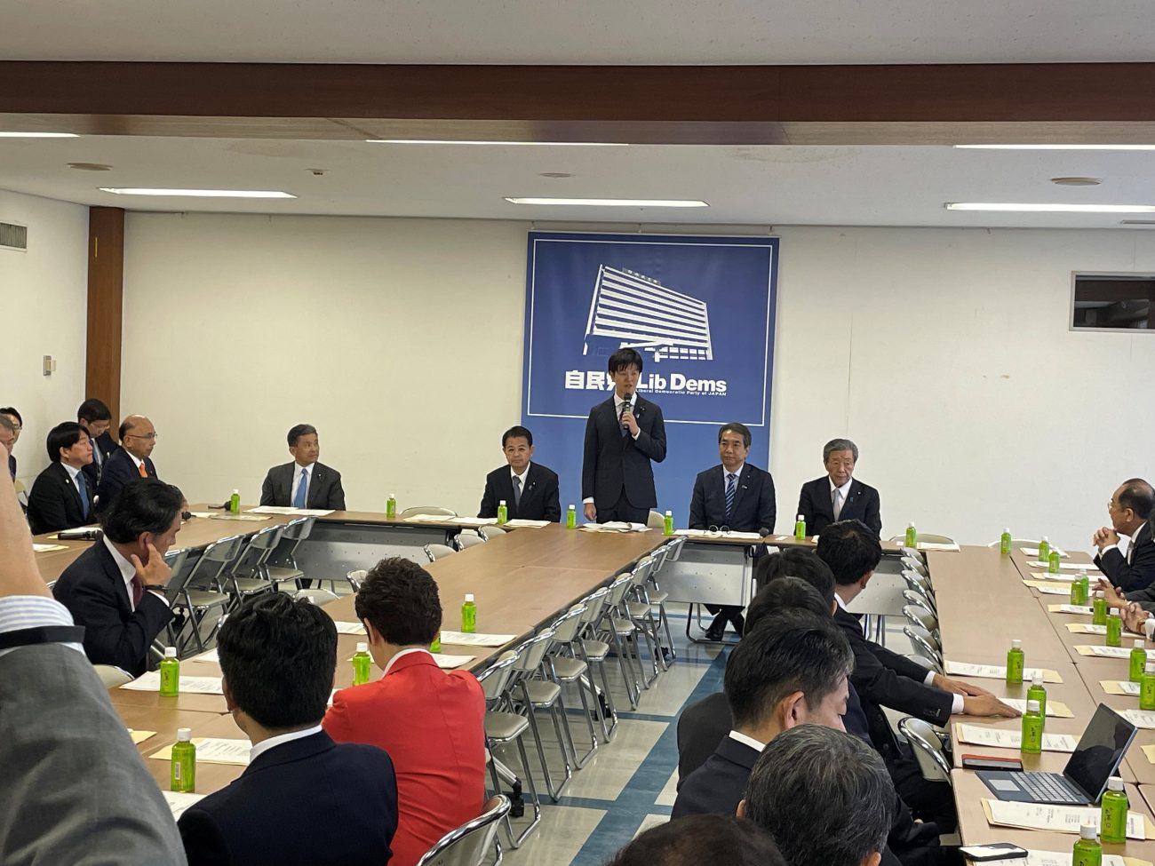 自民党合同会議での鈴木農相