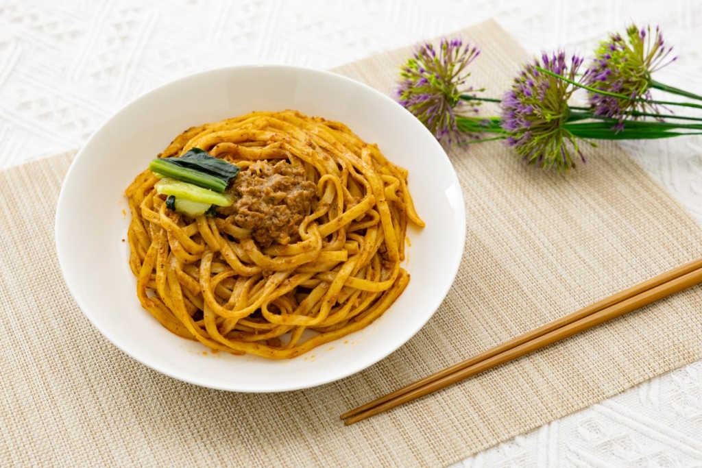 「日清中華 THE GOLD 汁なし担々麺」