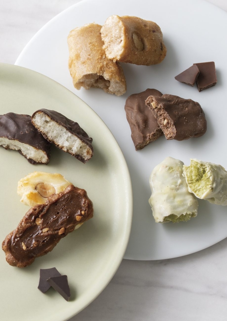 「ひとくちあられ ショコラミックス」中身のイメージ