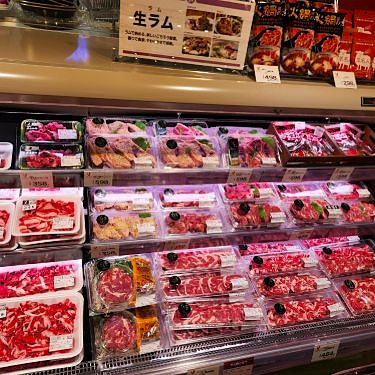 ヤオコー岩槻本丸店 ヤングファミリー向けに生ラム肉など強化する