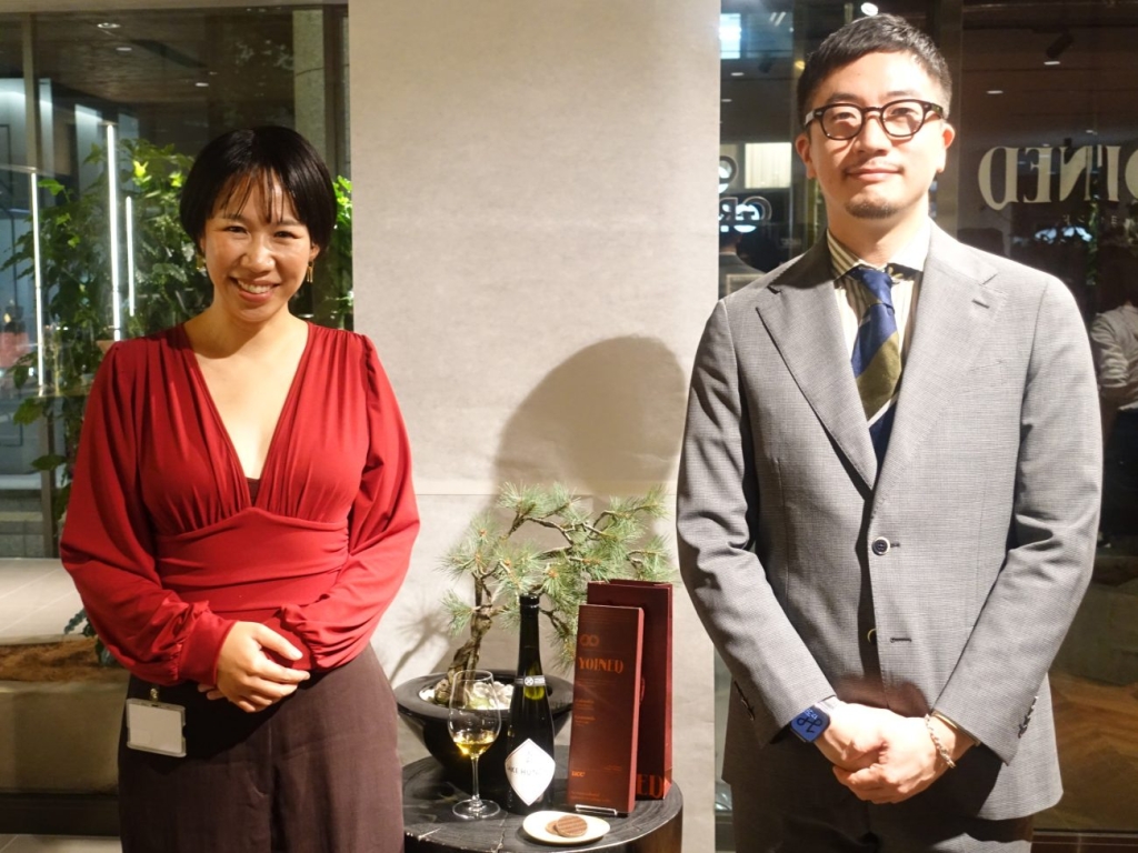 発表会で説明した小坂氏(左)と生駒氏