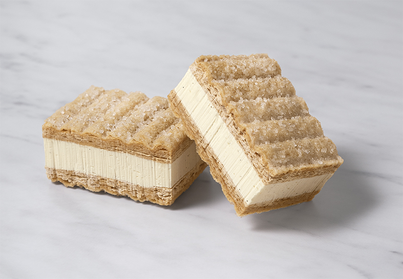 芳醇バタークリームをたっぷりとサンド