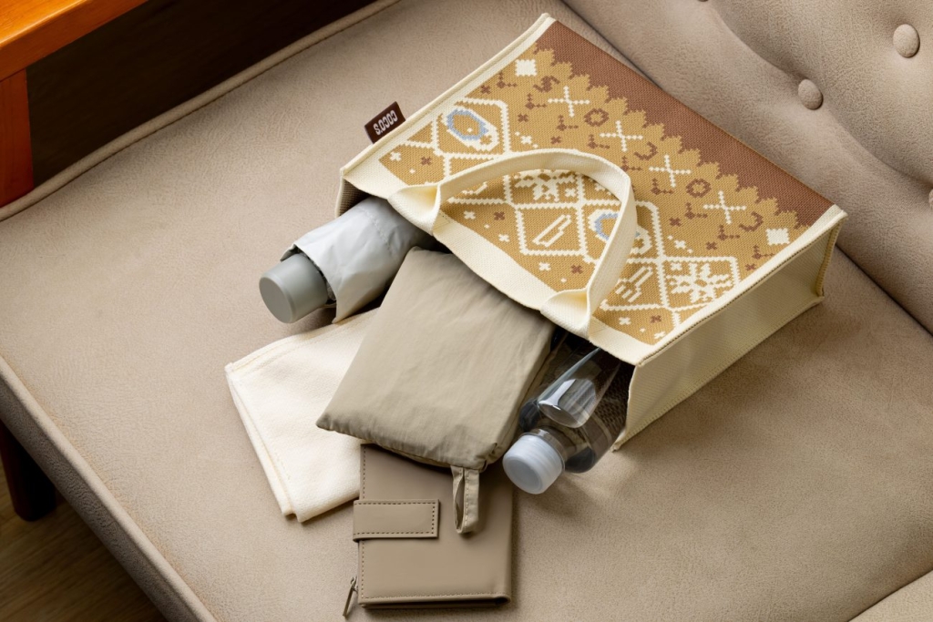 包み焼きハンバーグ柄ニットバッグ