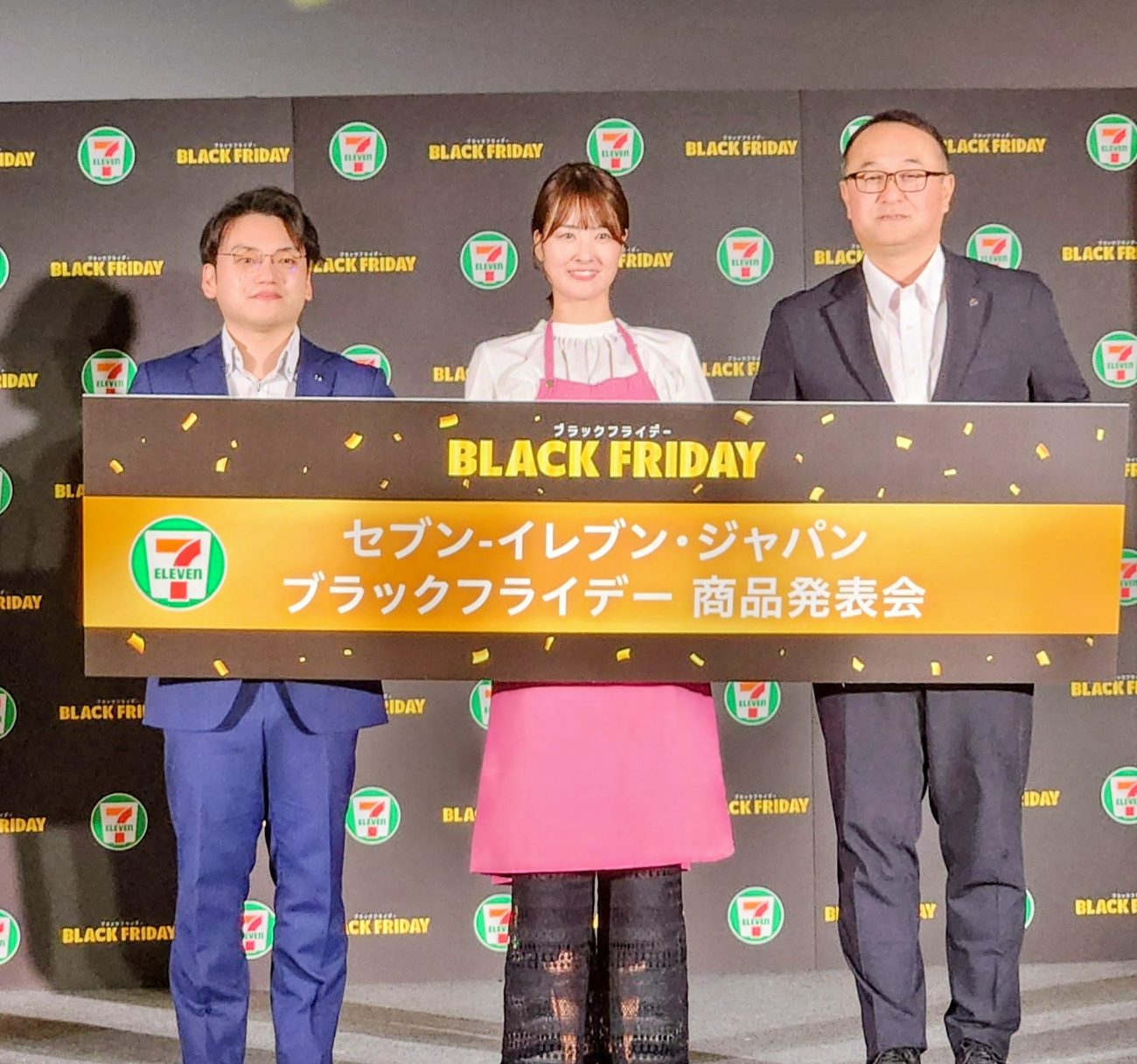 セブン-イレブン 左から戸谷氏･もあい氏･二橋マネージャー