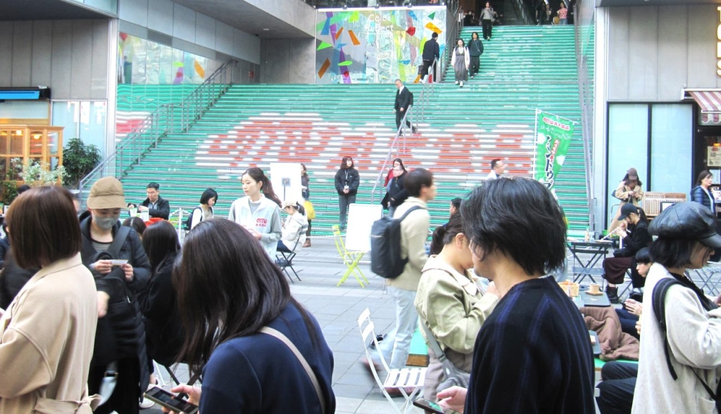 「丸大食品スンドゥブ無料試食イベント」の様子
