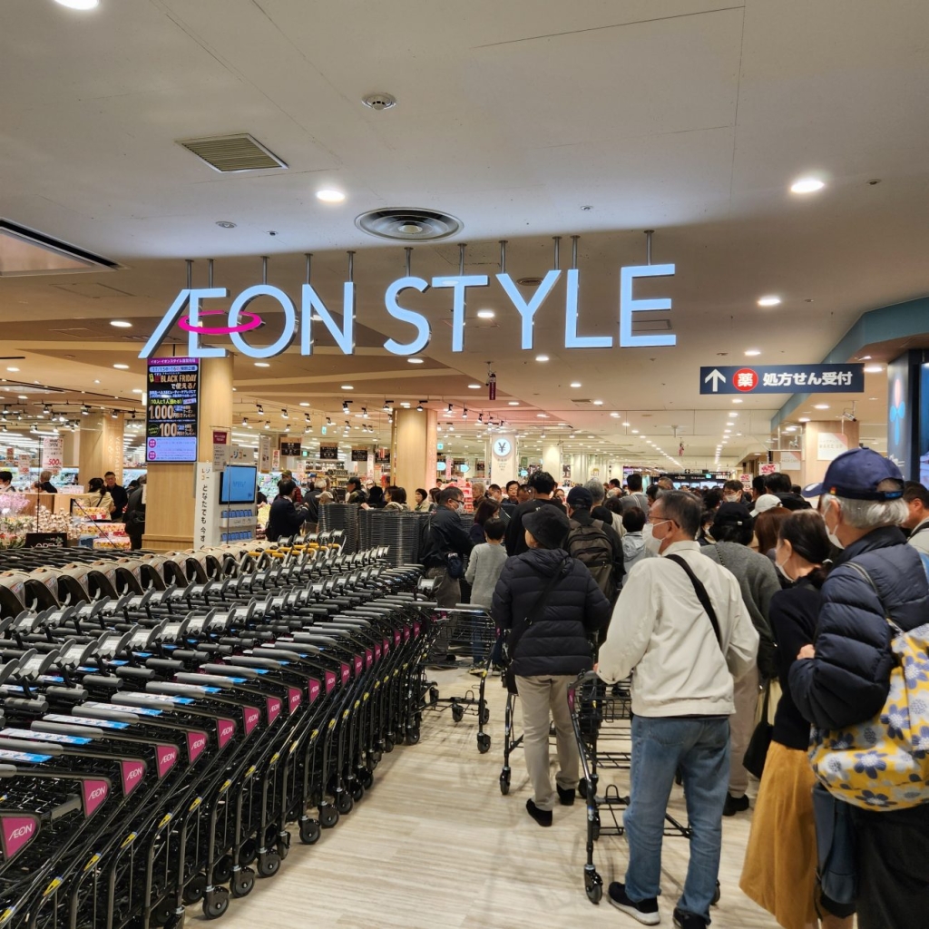 イオンスタイル 開店時入口付近