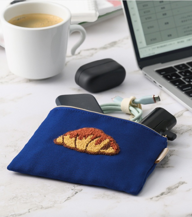 サンマルクカフェ福袋「チョコクロ刺繍ポーチ」