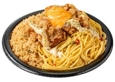 セブン‐イレブン「ドカ盛り!にんにくマヨ&チーズの豚骨めし&ペペロンチーノ」