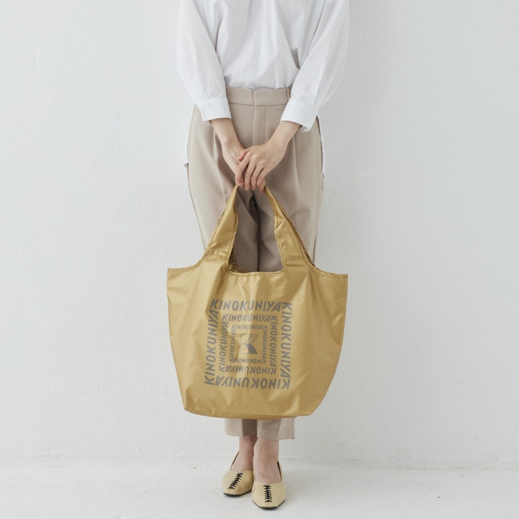 軽量ながら見た目以上の収納力