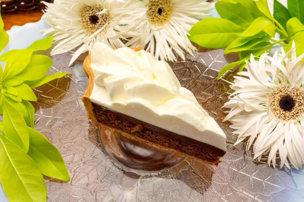 金平糖型 チョコレートとオレンジのタルト piece