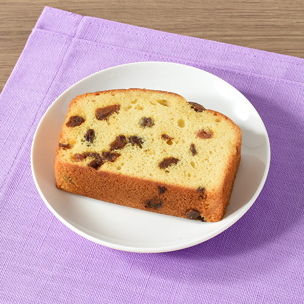 ファミマ「ラムレーズンパウンドケーキ」税込198円