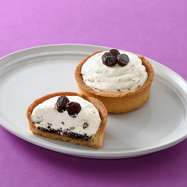 ファミマ「大人のラムレーズンタルト」税込288円