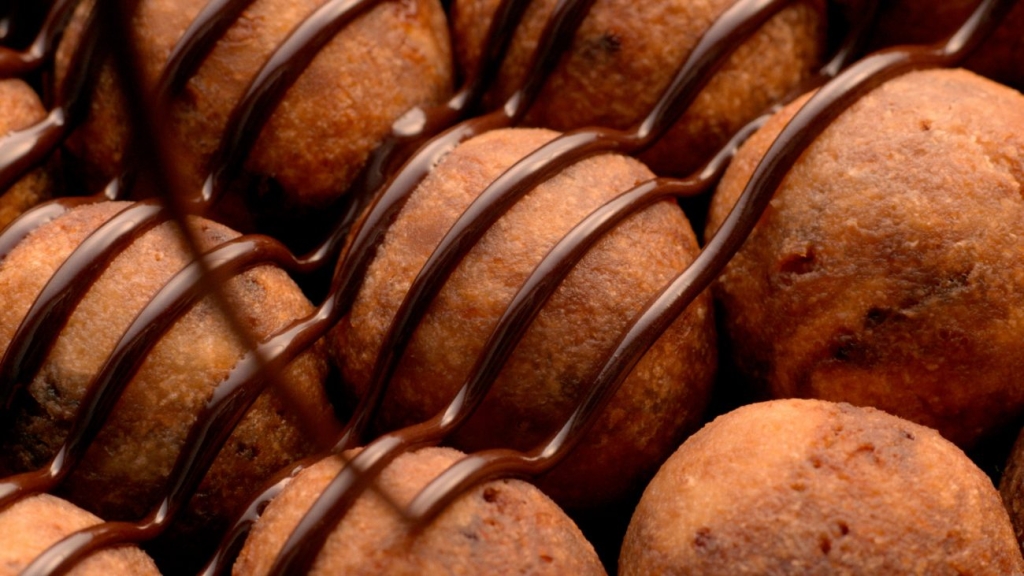 丸亀うどーなつ 濃厚ダブルチョコ ごほうびチョコ味