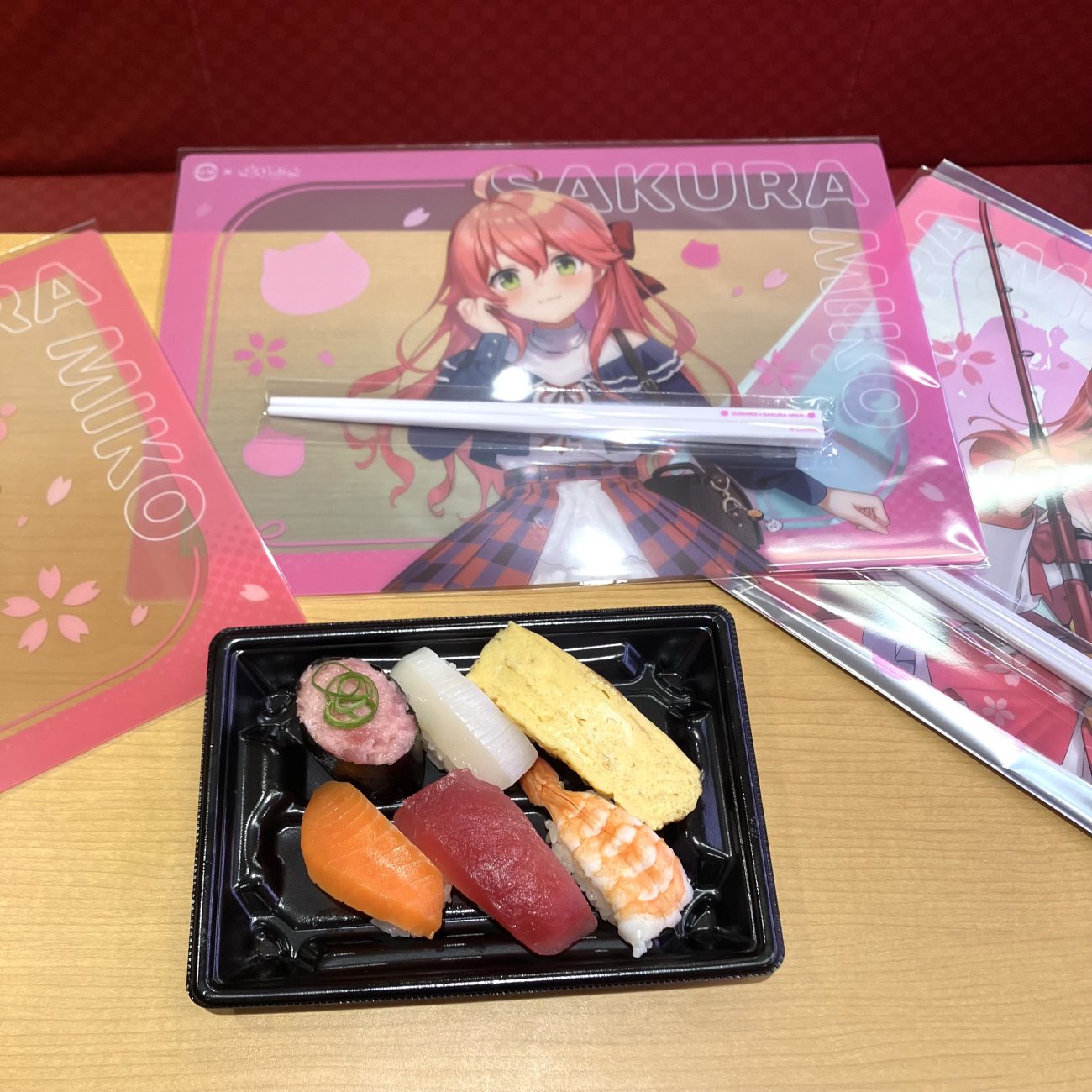 さくらみこコラボ限定セット6貫とランチョンマット