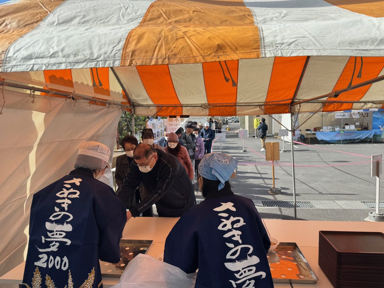 人気のさぬきうどんの食べ比べ