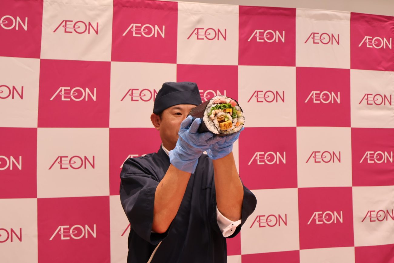 「26品目のごくぶと巻」は総重量1.7キロ、巻き実演も