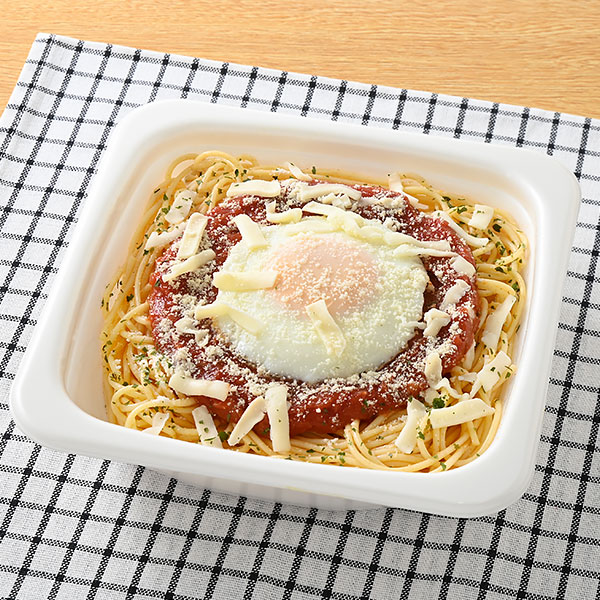 落合務シェフ監修「たまごとチーズのトマトパスタ」