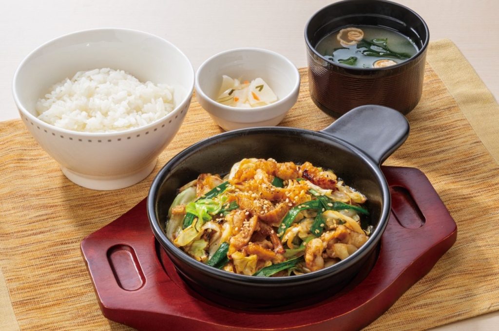 「牛もつ焼き 定食」