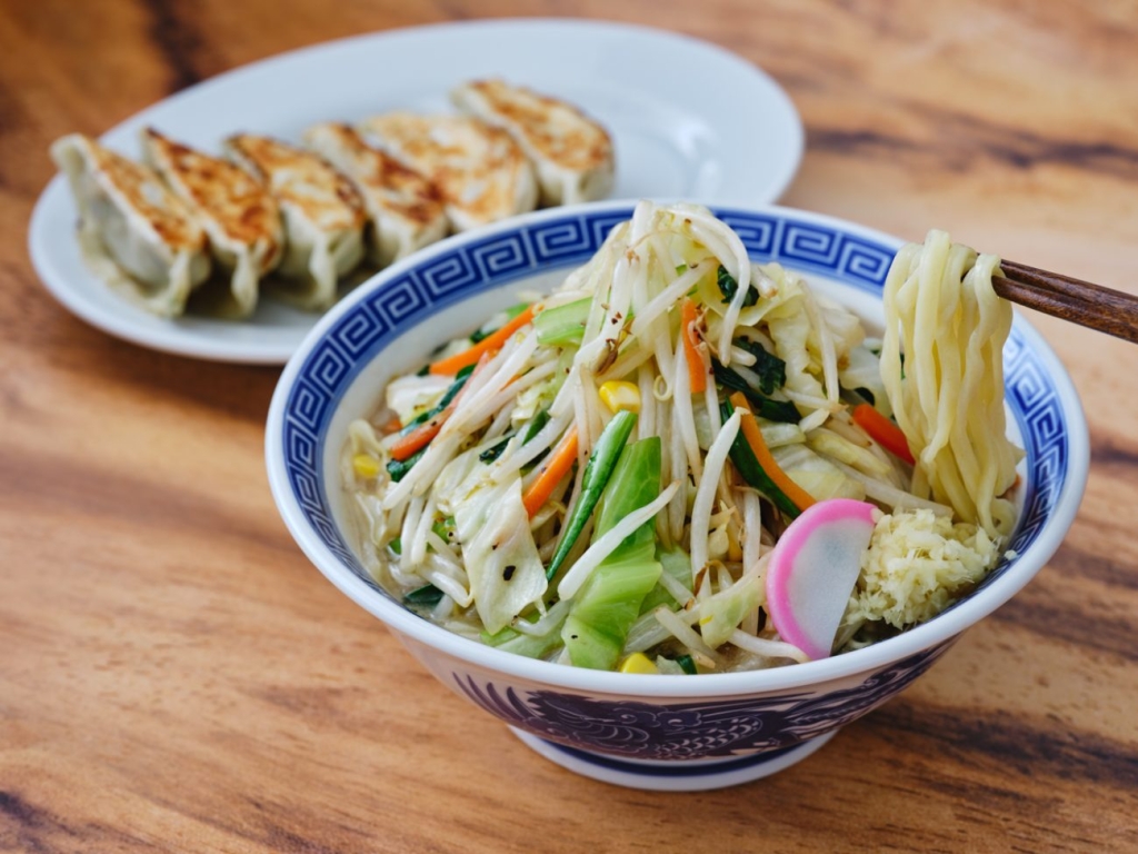 「タンメン」と餃子のセット
