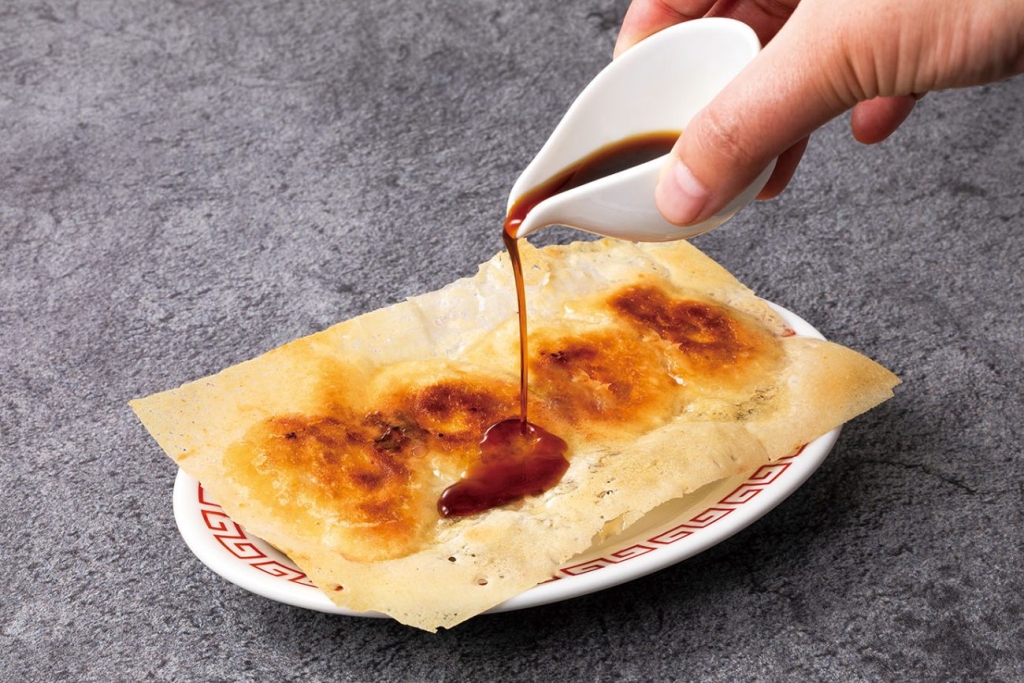 「東京羽根つき爆汁餃子(4個)」税込539円