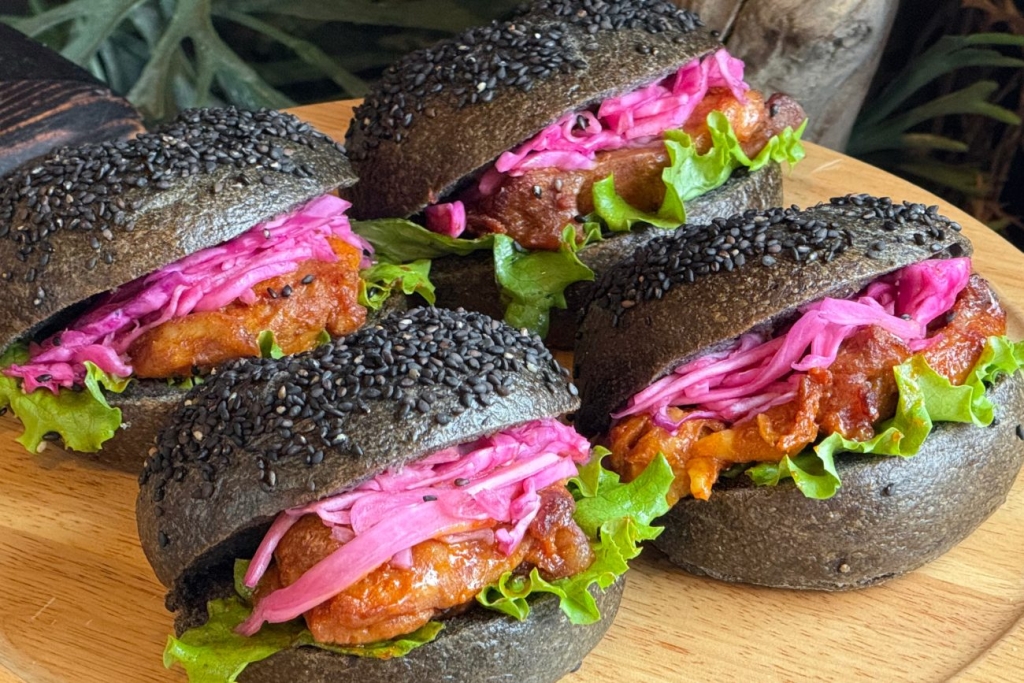 【新作】黒ゴマタンドリーチキン / 508円(税込)