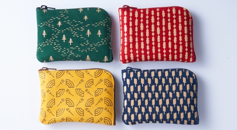 抽選で100人にもらえる「甲州印伝小銭入れ(全4種)」