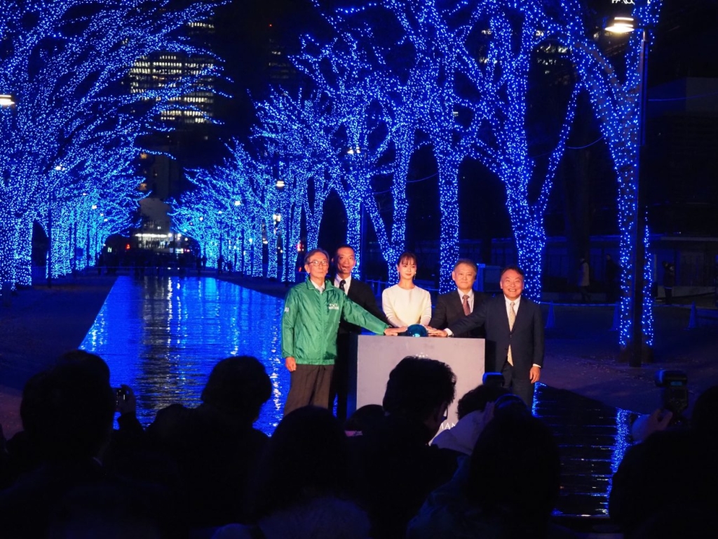 右から岩橋社長、東京都公園協会･矢岡俊樹理事長、多部さん、長谷部健渋谷区長、渋谷公園通商店街振興組合川原恵理事長