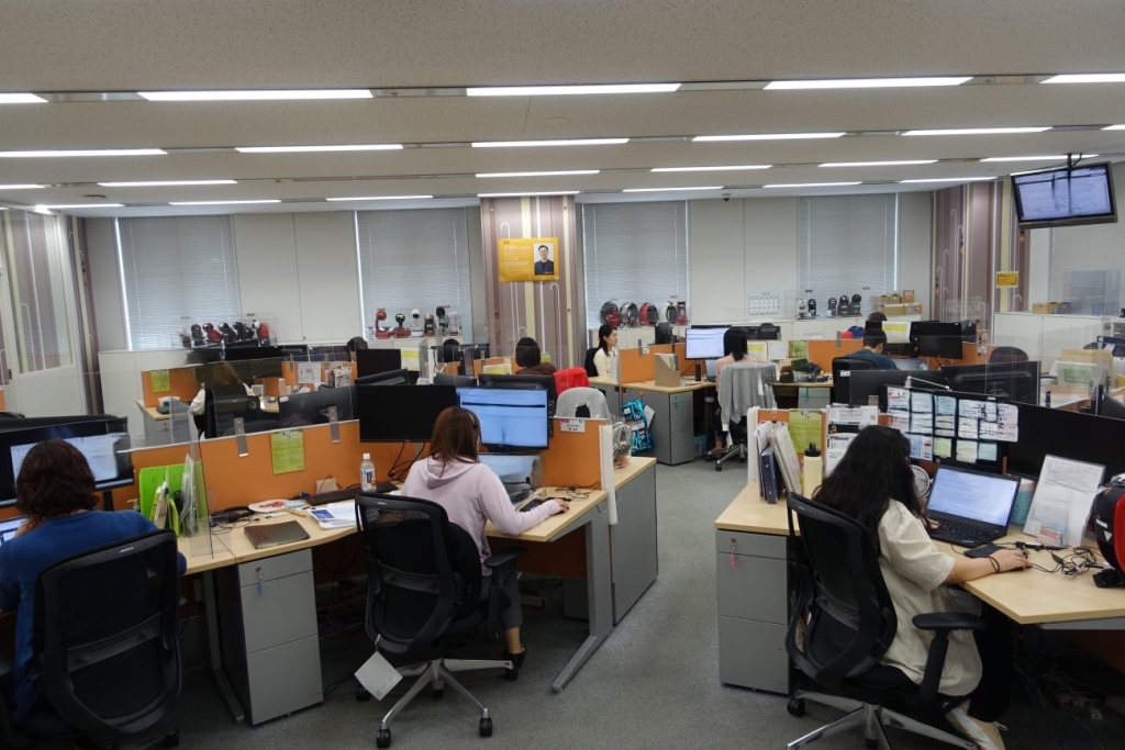 お客様相談室のオフィス