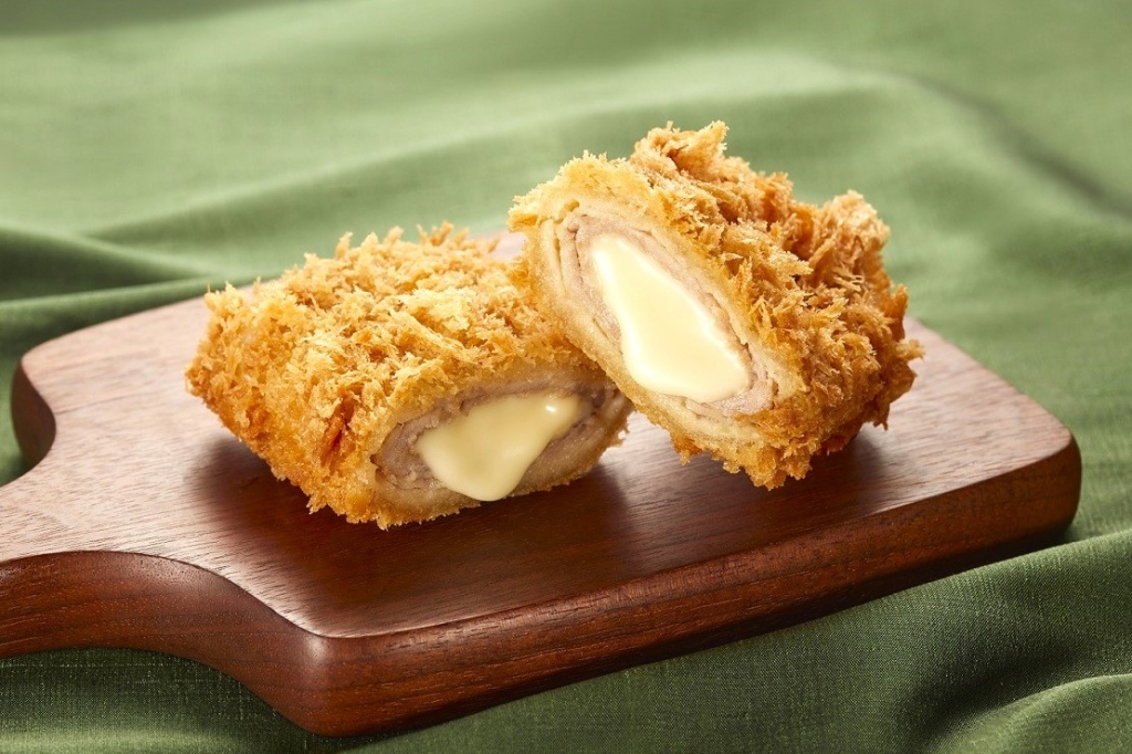 「たっぷりチーズのヒレかつ」