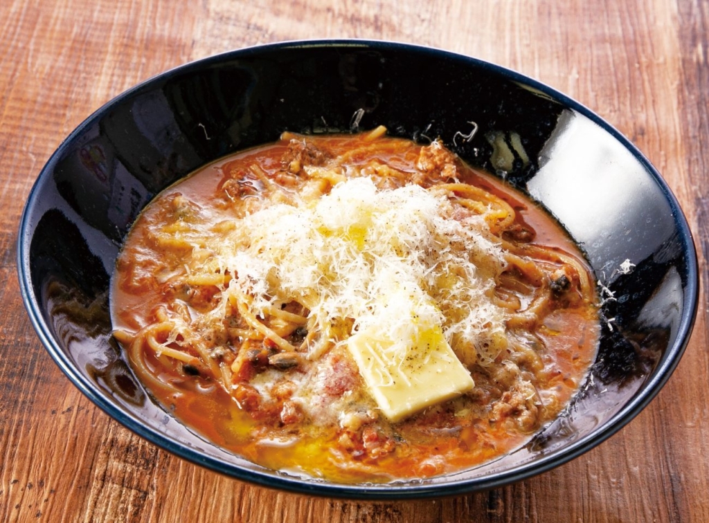 壁の穴「溺れるミートソース」