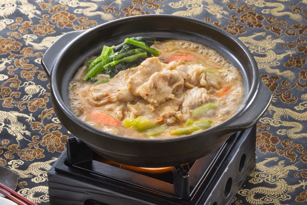 たっぷり豚肉麻辣鍋 税込1,209円