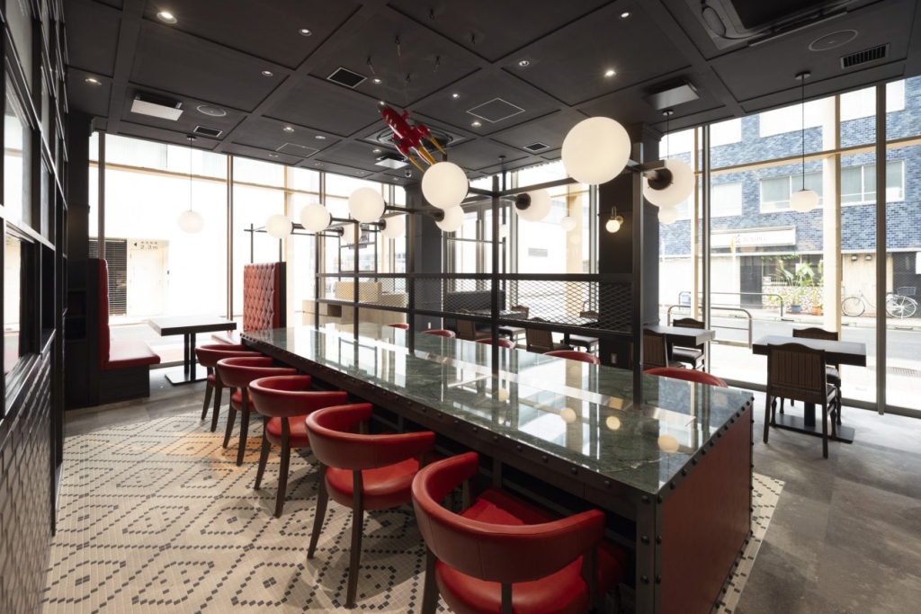 「いきなり！ステーキ神田北口店」内観