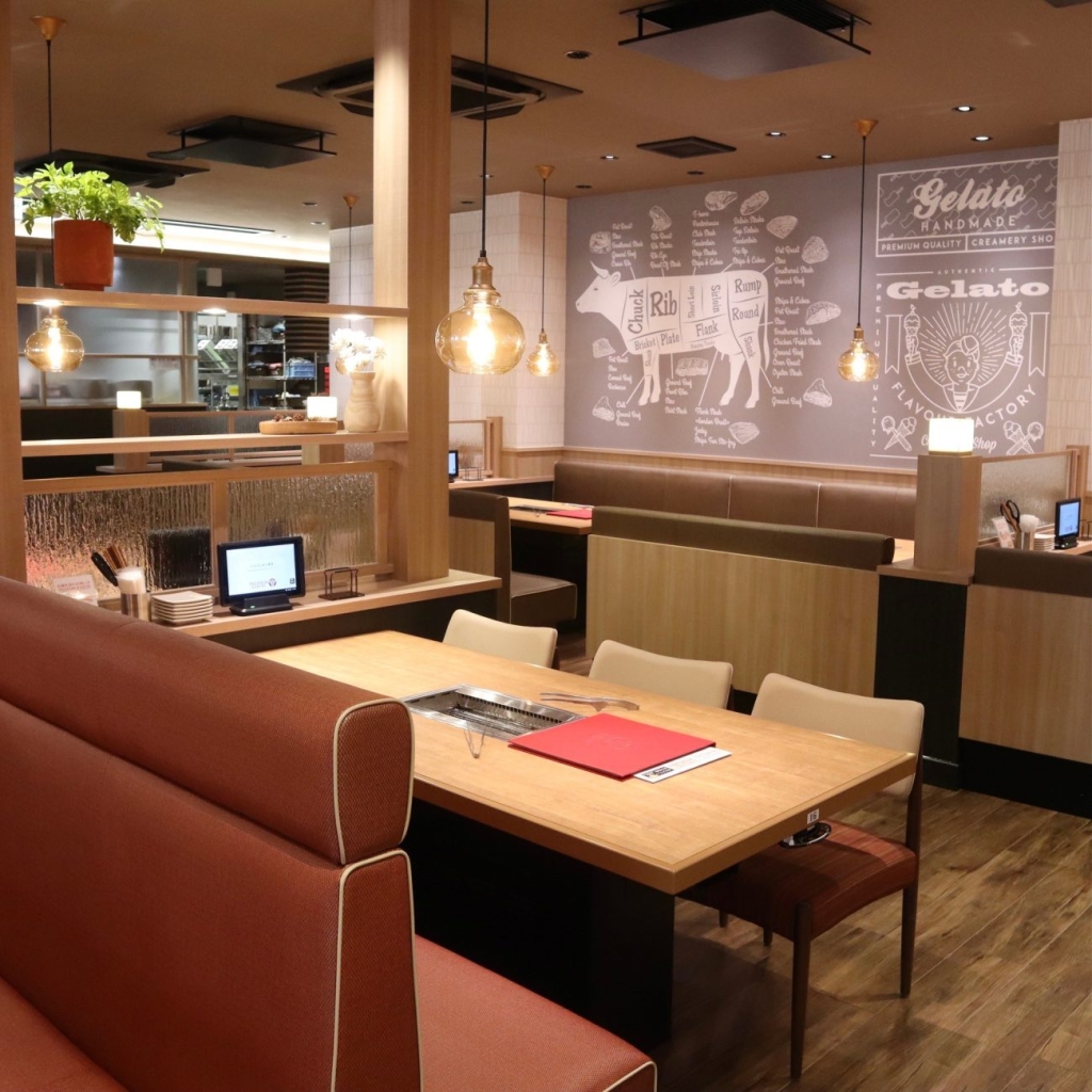 カフェのような雰囲気の店内