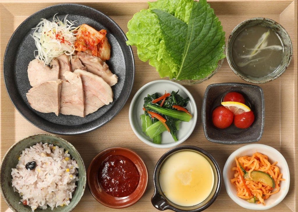 「岡山ピーチポークのポッサム定食」