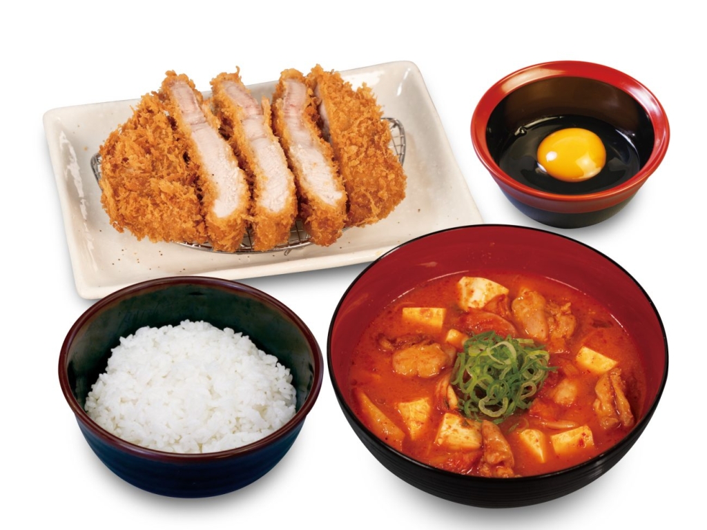 「鶏豆腐キムチチゲ 超厚切りリブロースかつ定食」