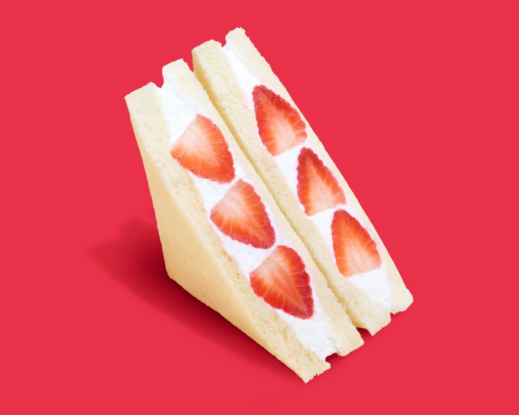 ファミマ いちご&ホイップサンド