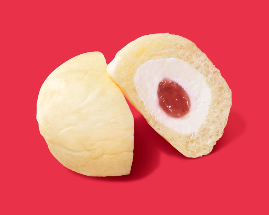 ファミマ 八天堂 冷やして食べる白いくりーむパン 福岡あまおういちご