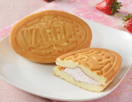 Uchi Café ふんわりワッフル いちごミルク