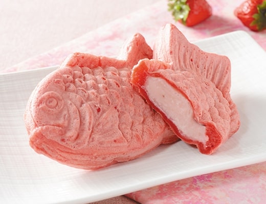 Uchi Café もっちりとした紅いたい焼き いちごクリーム