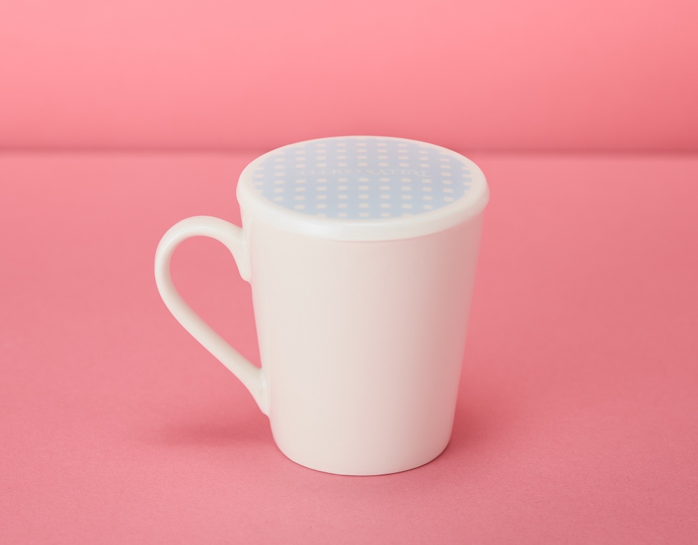 「蓋つきシングルサーブマグ（ハート）」