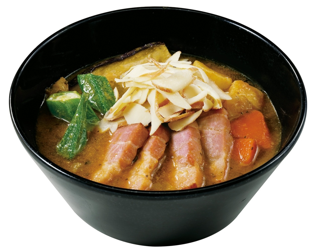 「厚切りベーコンとスモークチーズのスープカレー」