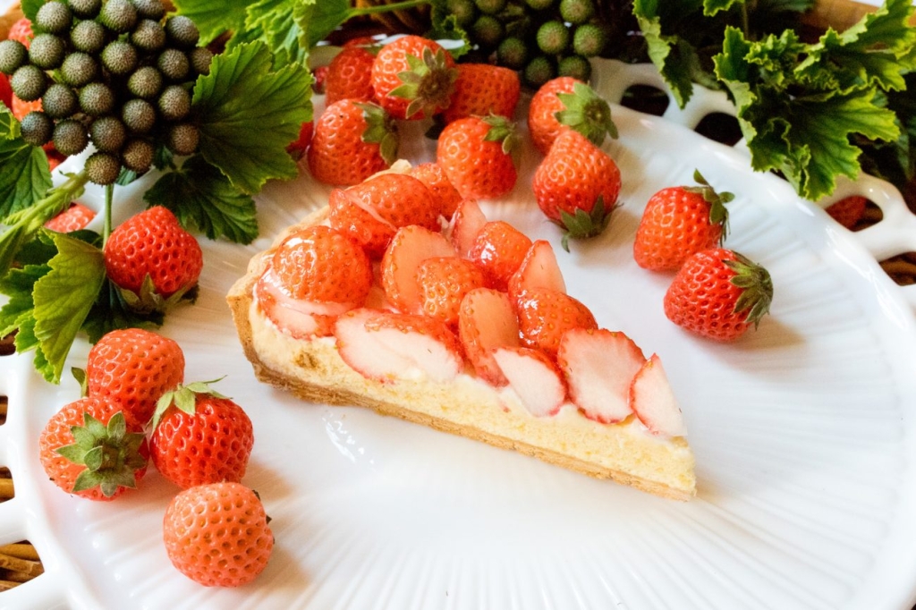 「静岡県産 “桃薫(とうくん)”のタルト」ピース