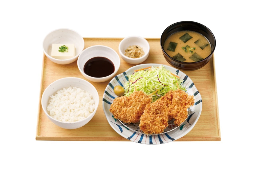とりカツ定食(3個) 860円
