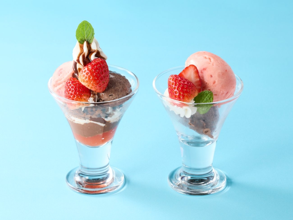 ミニ!いちごとチョコのパフェ/いちごシャーベット&チョコアイス