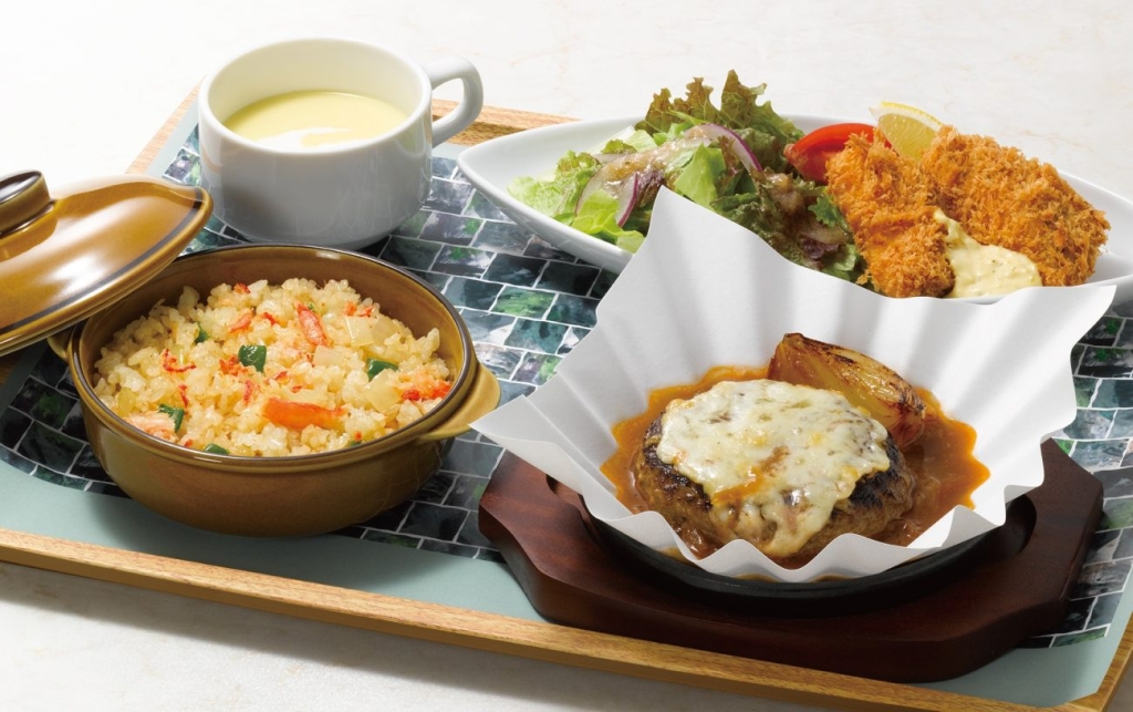 蟹ピラフ＆オニオングラタンハンバーグ＆真鱈フライ（北海道産コーンのポタージュ付）