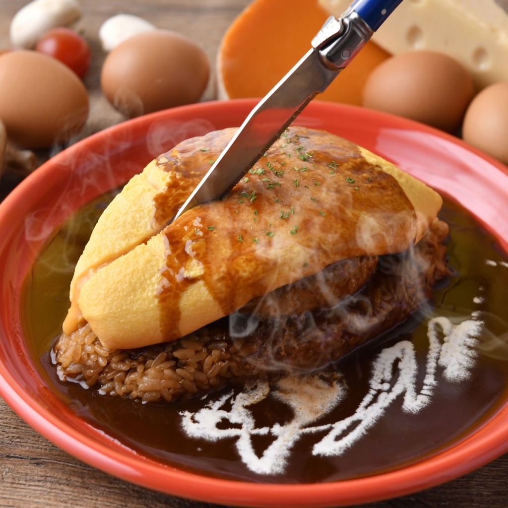 オムジロウだけじゃない！人気メニューの「ぱっかーんオムライス」