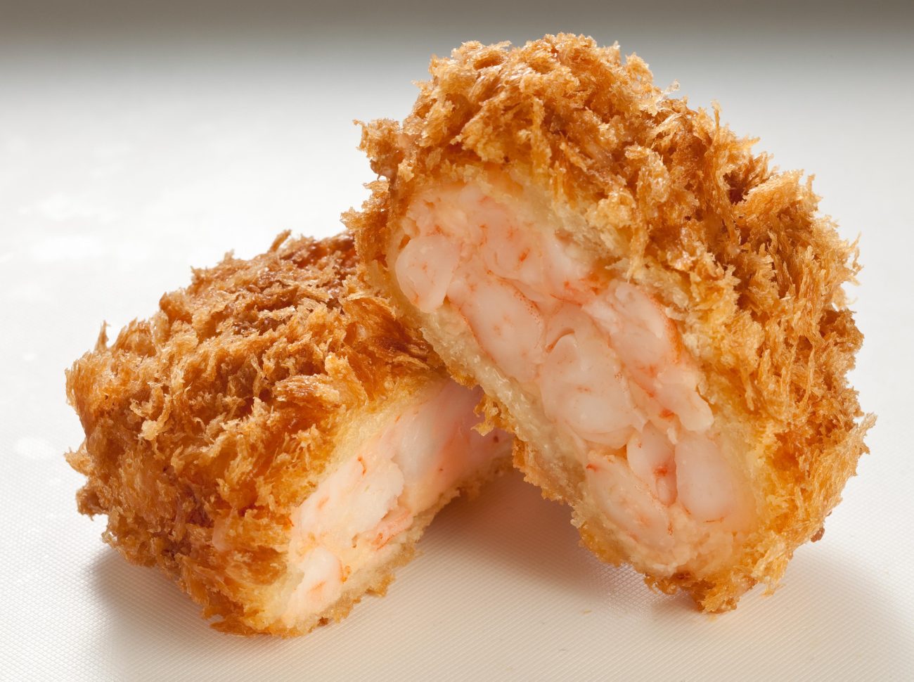 エビの使用量はパティ重量のうち75％を占めている「エビかつ」