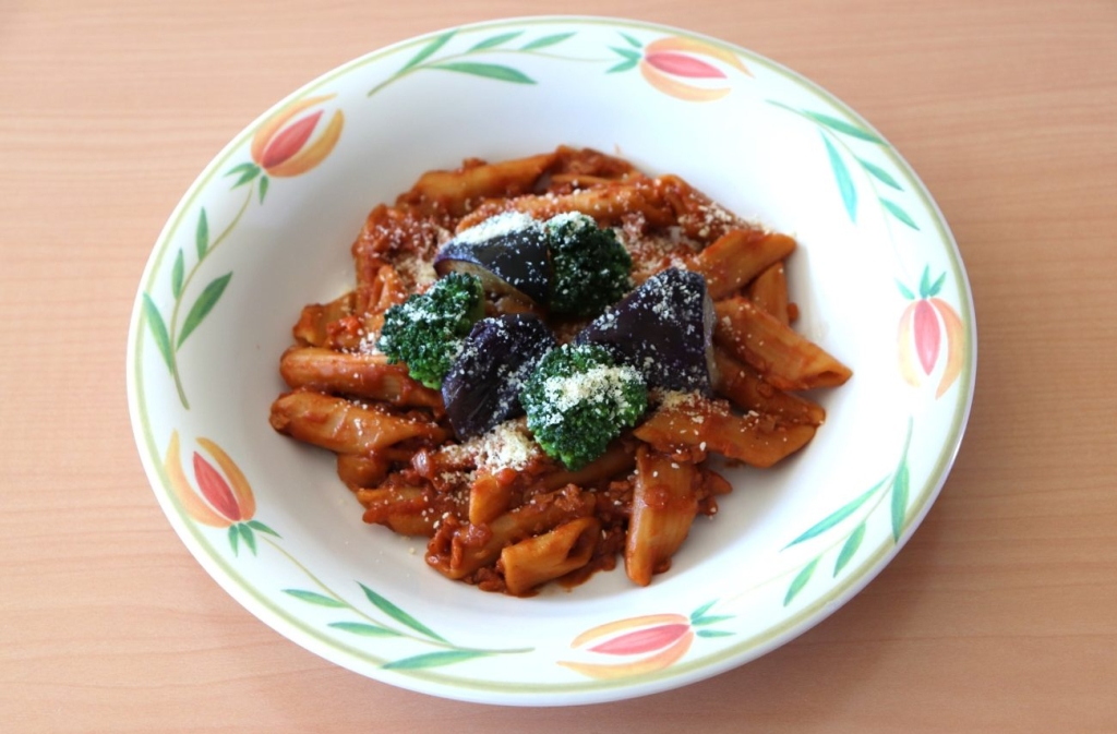 「食べごたえ抜群!まるでお肉なミートソースペンネ」