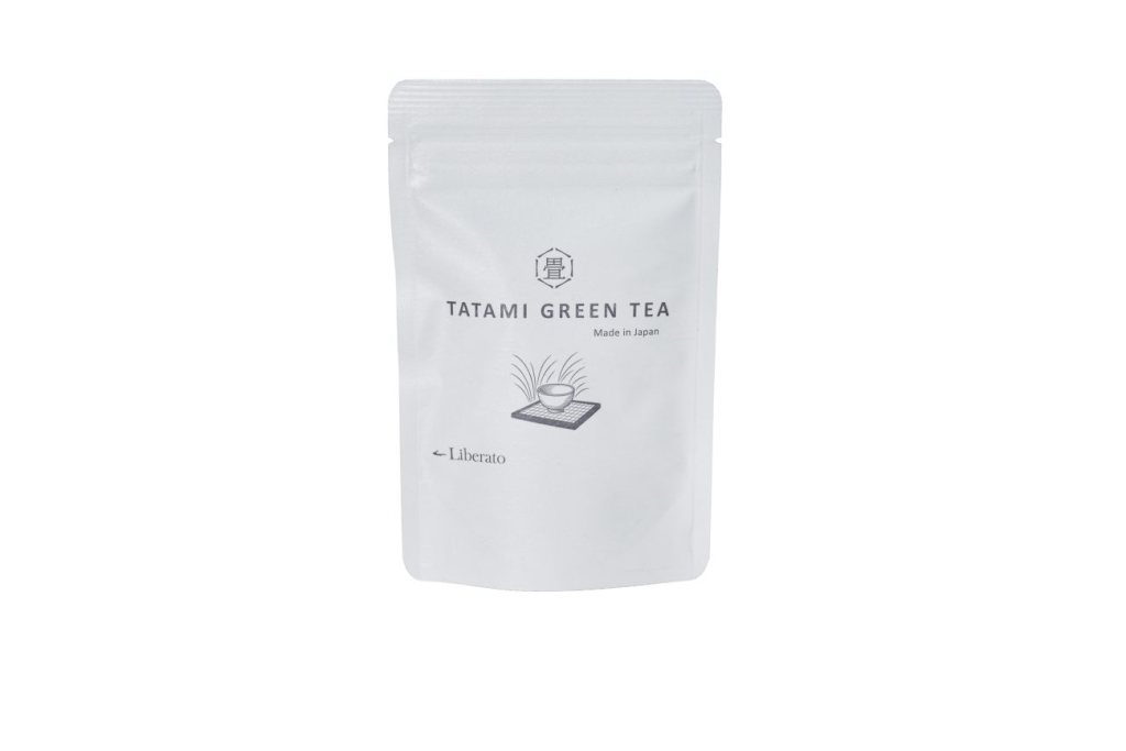 和紙風の素材にミニマルなイラストを描いたパッケージ