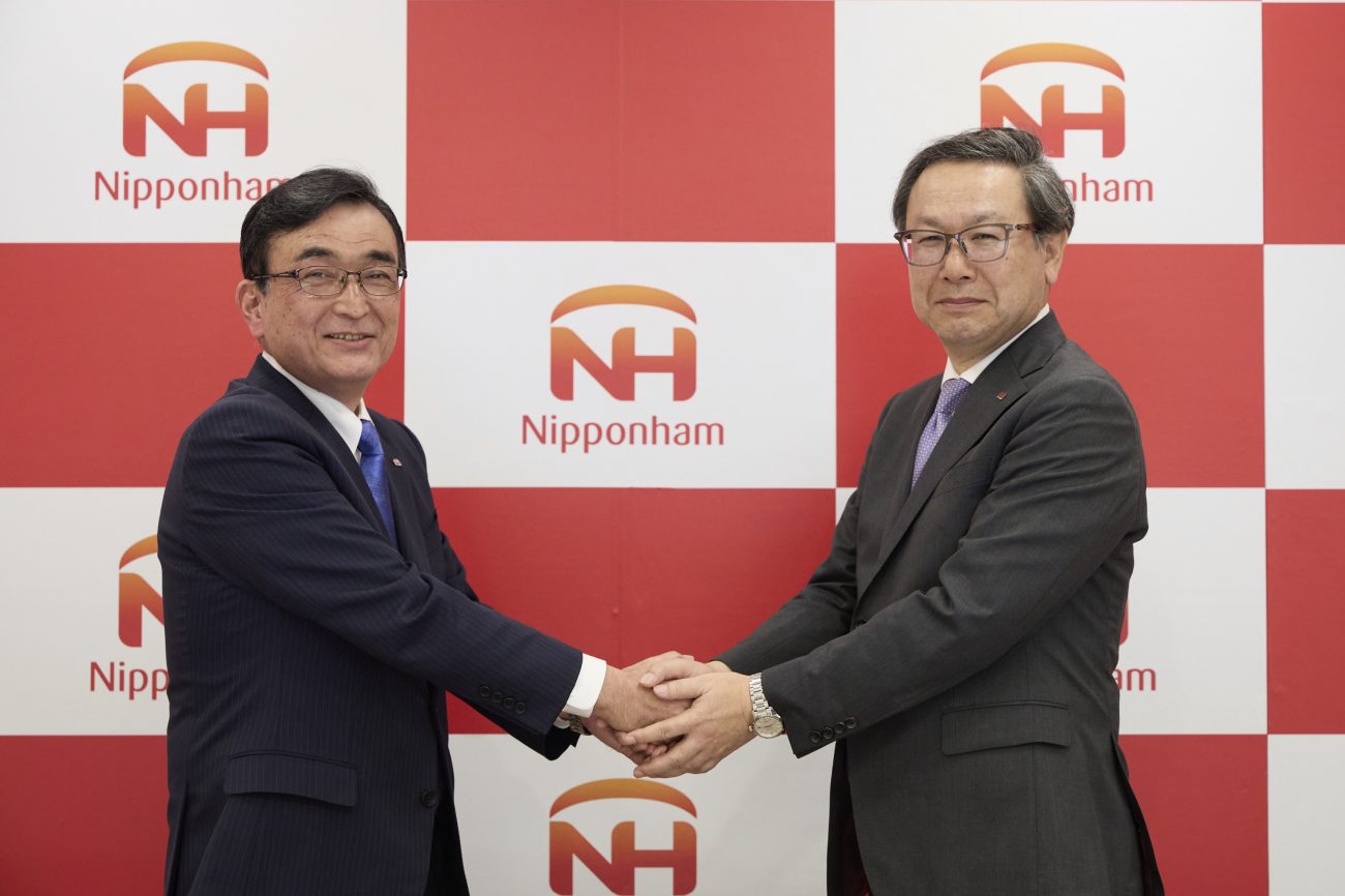 前田文男取締役副社長、井川伸久代表取締役社長